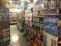 歴代ハードのソフトが所狭しと並んだスーパーポテトの店内。