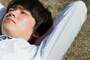 10歳代の若者自殺の原因は「学校関係」が4割を締めています