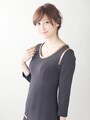 黒ワンピースでエッジィに