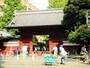 学生ばかりではなく、散歩者も多い