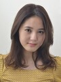 長め前髪のミディアムレイヤー