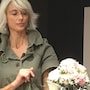 ウエディングブーケのナチュラルスタイルは、一つひとつの花をいかしてナチュラルに。