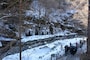 三十槌の氷柱に繋がるキャンプ場からの坂道