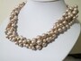 パールのマルチネックレス