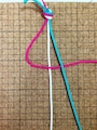 紐の重なり順に注意して