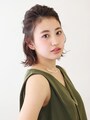 ミディアムヘア・抜け感たっぷりの上級ハーフアップ