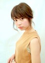 おくれ毛がポイント