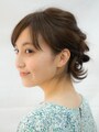 伸ばしかけヘアを可愛くのりきるミディアムアレンジ