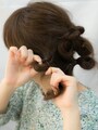 センターの２つのお団子の近くで結ぶと良い