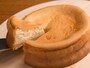 「Lady Bear（レディーベア）」のチーズケーキ「Daigomi（ダイゴミ）」＜やまいもベイクド＞（ホール税込1,600円）