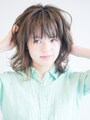 握るようにつける