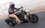 スタイルこそ最先端クルーザーながら、その乗り味はスポーツバイクのそれ！