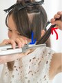 アイロンを少し外側にひねる