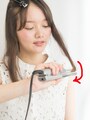 アイロンを少し内側にひねる