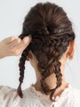 三つ編みがたるまないようにすると、キレイに仕上がる