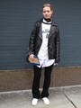 シャツ襟の中からアスコットタイに　
