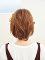 顔周りねじり編み込みのルーズヘアアレンジ