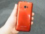 F1.9 の明るいレンズを採用した1310万画素カメラ搭載