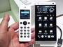 子機となるHTC J One　Mini