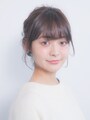 小顔に見せる低めのおだんごの作り方