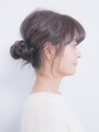 全体的に柔らかい印象になり小顔に見える。