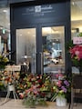 「トシ・ヨロイヅカ 東京」の店舗入り口