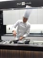 「トシ・ヨロイヅカ 東京」の実演ブースで仕上げられる「ピュイ・ダムール」