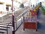 日暮里駅方面からこの階段を下りると谷中銀座商店街だ