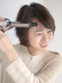 アイロンで毛先を巻いておく