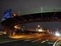 宮沢賢治のバトルシーンで登場する、新港サークルウォーク。横浜ワールドポーターズと横浜赤レンガ倉庫方面を結ぶ歩道橋（2018年12月2日撮影）