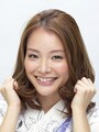 表面から手グシを通すようになじませる
