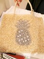 手編みだから、編みのかたさやツヤも微妙に異なるそう