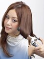 32mmのｱｲﾛﾝで毛先から根元まで巻いていく