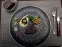 北海道産 A5 ビーフテンダーロイン 100ｇ クリーミーマッシュポテト、芽キャベツのフライ、ローストトマトファルス