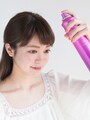 前髪にもスプレーをすると乱れにくい
