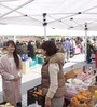 生産者さんと会話を楽しむことで、マルシェの楽しさも更に広がります