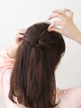 ハチのラインの髪をくるりんぱ