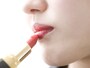  赤い口紅は女性のシンボル。大人の肌を華やかに彩ってくれます。