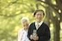 世界保健統計（2016年）によると、日本人の平均寿命値は男女平均が83.7歳。傘寿の80歳は、ちょうど平均年齢と似通っていますね
