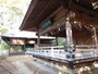 古社の風情が溢れる神楽殿と額殿