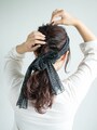 指先で表面を引き出すように崩す