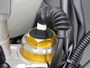 MT-10SPのフロントフォークキャップには配線が刺さっている