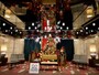 横浜中華街にあるホテルのロビーらしい、異国情緒満点のクリスマスツリー（2017年11月7日撮影）