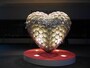 『LOVERS PROJECT』メインオブジェ総純チタン製。愛の願いが天高く舞い上がり成就するように、背面に天使の羽が象ってあります（2017年11月7日撮影）