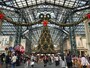 ワールドバザール中央のクリスマスツリー