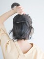 サイドとハチ上の髪をざっくり取る