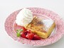 「フレンチトーストカフェメニュー」は「ベリー（画像）」「キャラメルバナナ」「フリュイセゾン」の3種類。いずれも1120円（税込）（画像提供：パティスリーパブロフ）