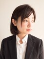 横から見ると不自然です
