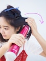 手のひら全体で包み込む