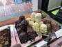 お店に並んでいると本当に美味しそう！